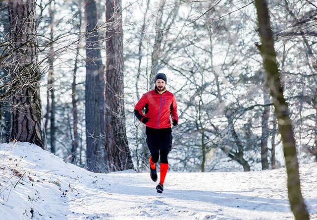 Бег зимой: как правильно заниматься спортом в холодное время