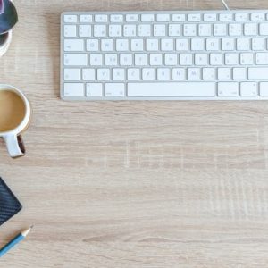 Від індивідуального кабінету до домашнього офісу: універсальність письмового столу