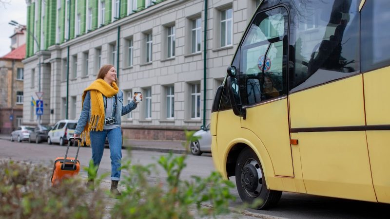 Популярні туристичні міста Польщі: як вибрати перевізника для поїздки у Варшаву, Краків чи Люблін