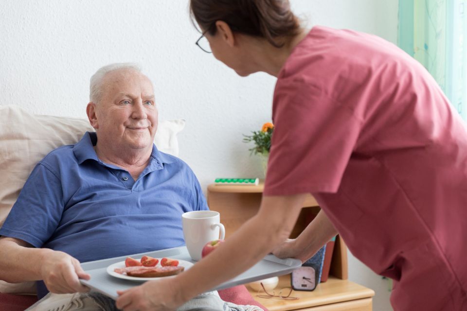 Які переваги пропонує хороший будинок престарілих