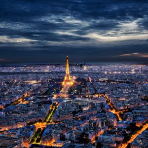 Какой самый большой торговый центр в Париже?