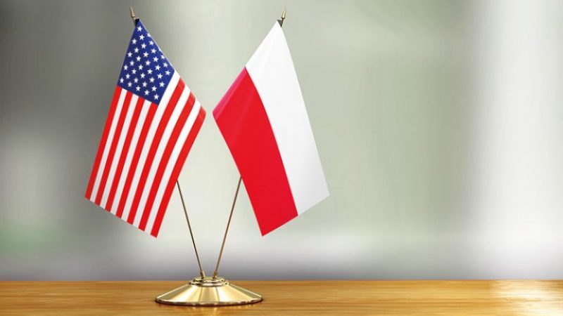 Візовий центр у Польщі та США для українців у 2026 році: дві задачі — одне рішення