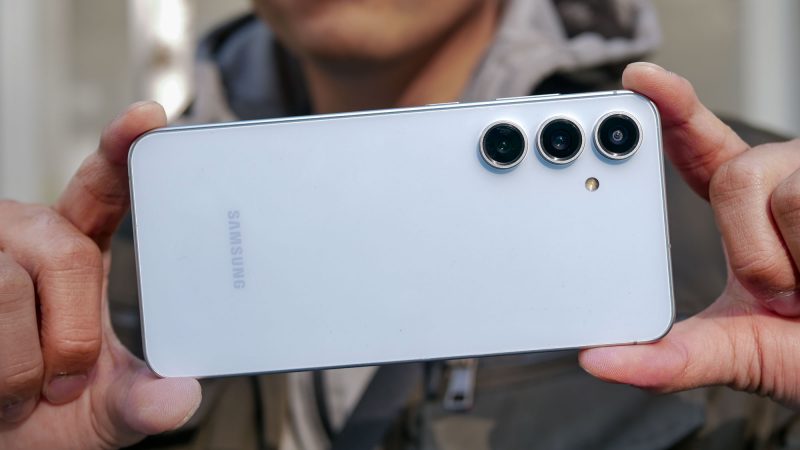 Samsung S25 FE vs Samsung A57 5G: заметный прогресс инновационности